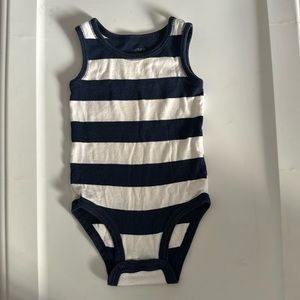 Baby clothes 6M